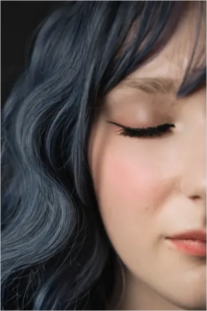 Detail Winged Eyeliner Close Up Photo Number 8