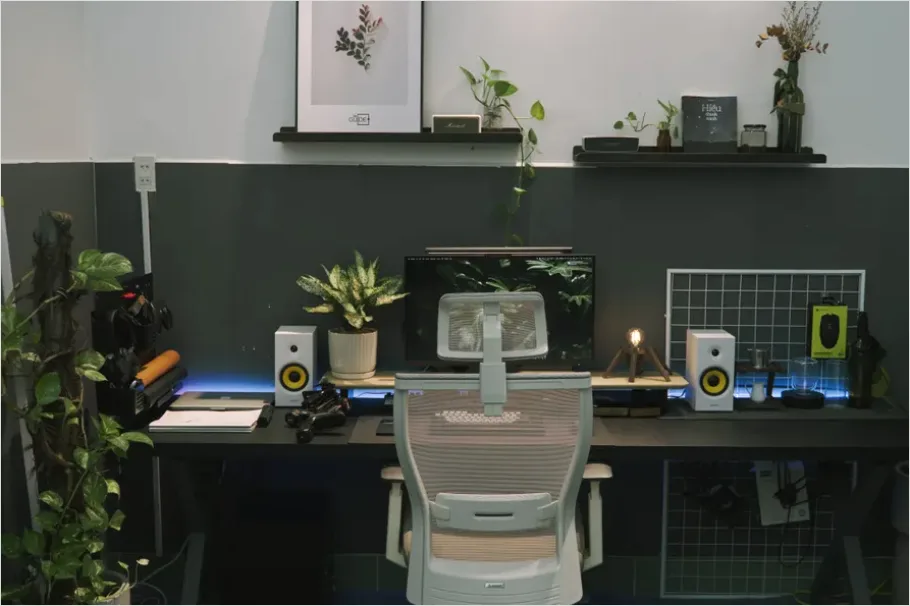 Detail Work From Home Desk Setup Number 9