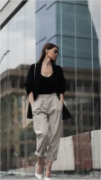 Detail Work Outfit Ideas Photo Women Number 13