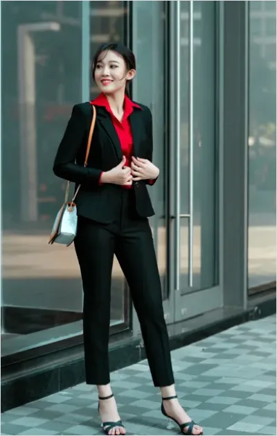 Detail Work Outfit Ideas Photo Women Number 8