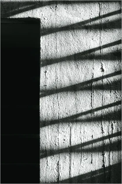Detail Abstract Geometric Shadow Pattern Photo Number 14