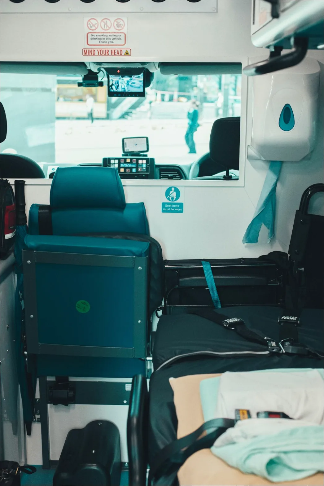 Detail Ambulance Interior Medical Equipment Detail Number 4