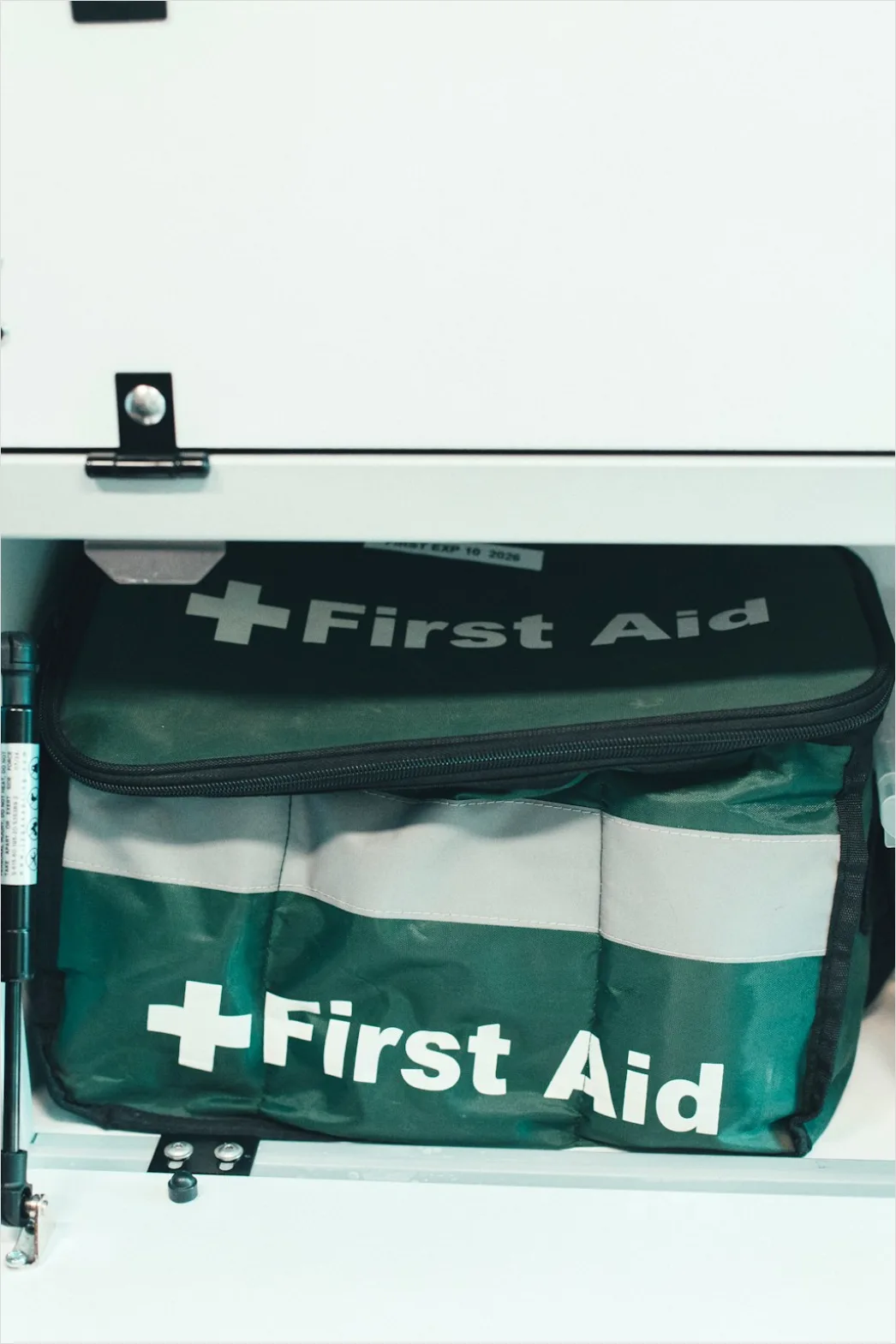 Detail Ambulance Interior Medical Equipment Detail Number 7