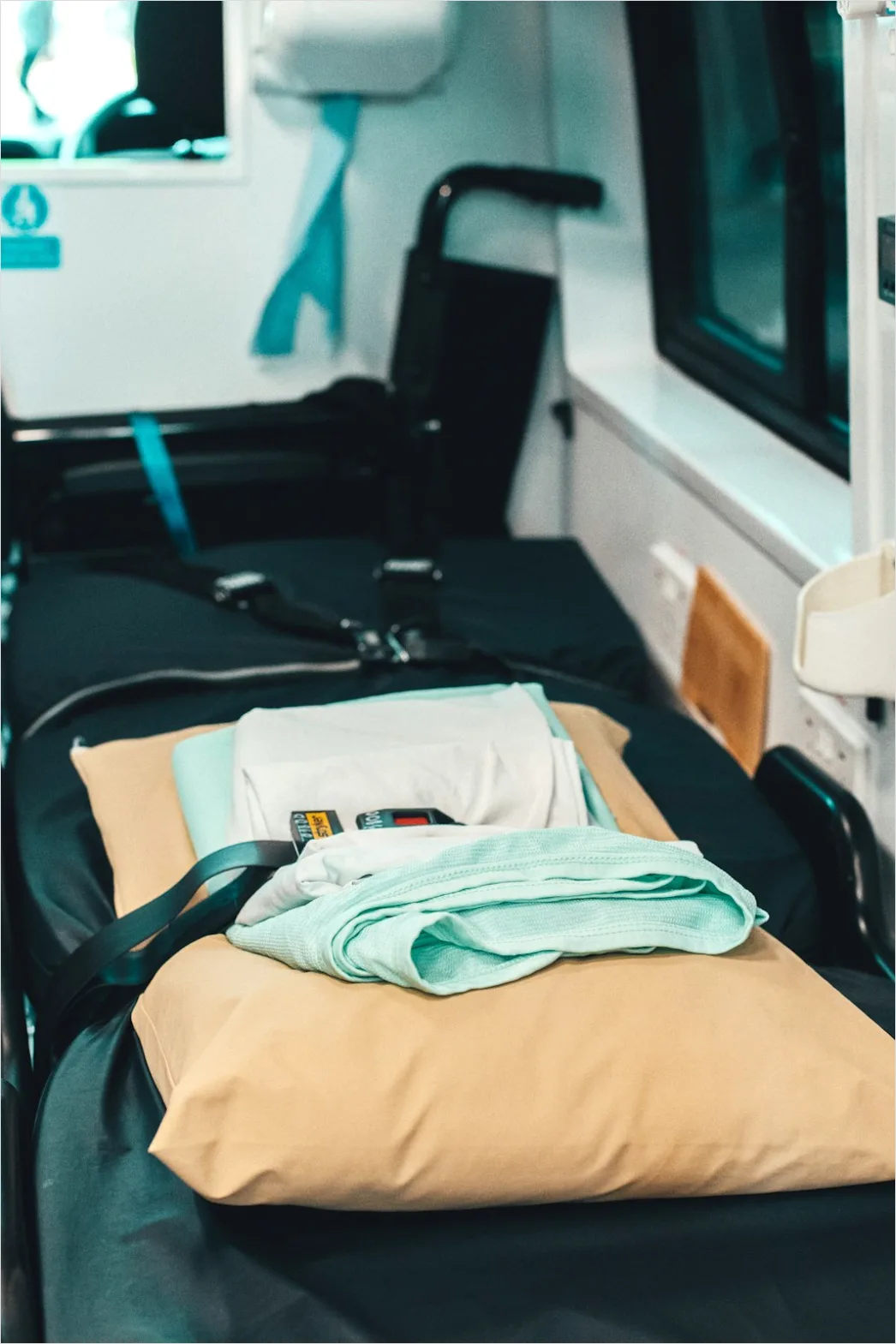 Detail Ambulance Interior Medical Equipment Detail Number 9