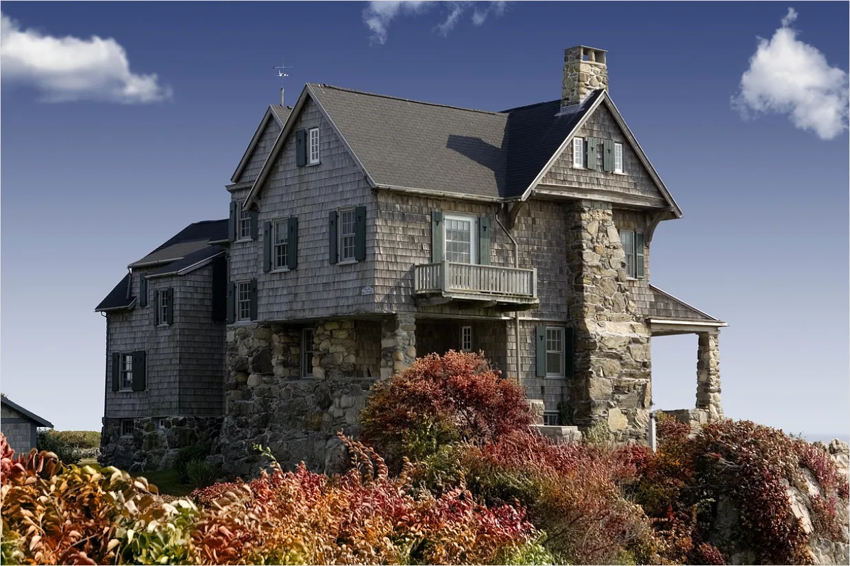 Detail Architecture Exterior With Landscaping Photo Number 4