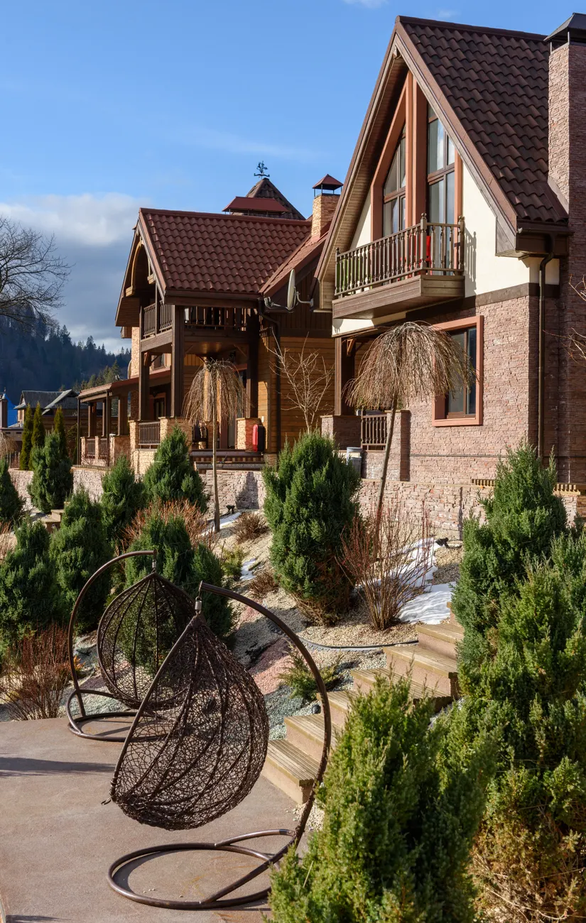 Detail Architecture Exterior With Landscaping Photo Number 7