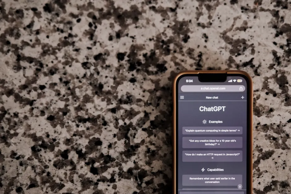 Detail Chatbot Interface On Smartphone Screen Close Up Number 4