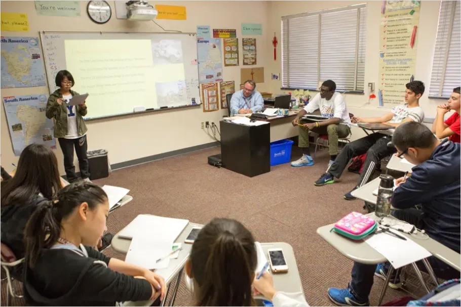 Detail Classroom Discussion Circle Photo Number 10
