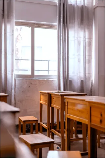Detail Classroom Empty Desks Photo Number 15