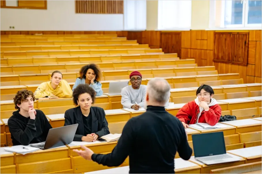 Detail College Lecture Hall Photo Number 2