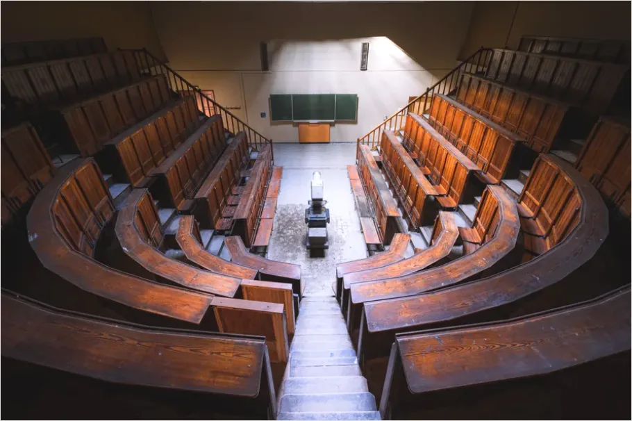 Detail College Lecture Hall Photo Number 7