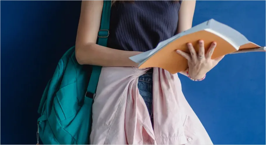 Detail College Student With Backpack Photo Number 16