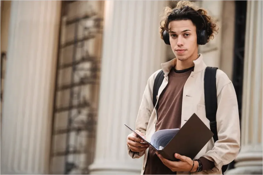 Detail College Student With Backpack Photo Number 5