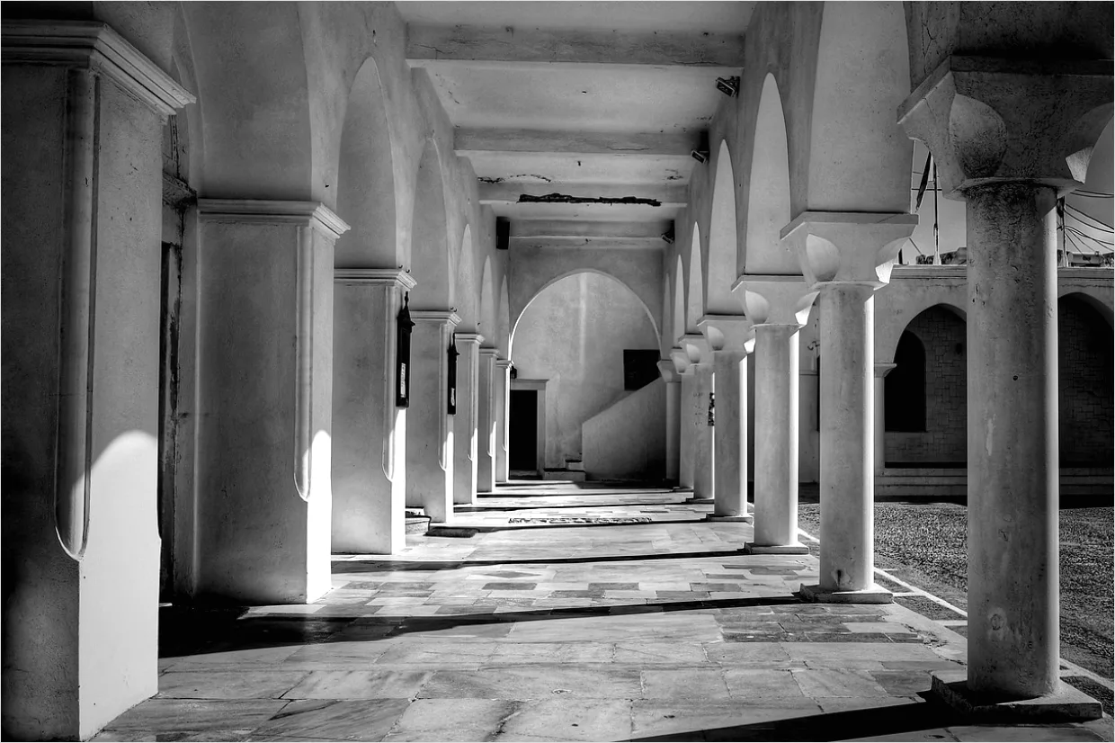 Detail Columns And Portico Entrance Photo Number 2