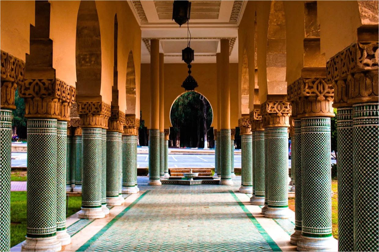 Detail Columns And Portico Entrance Photo Number 3