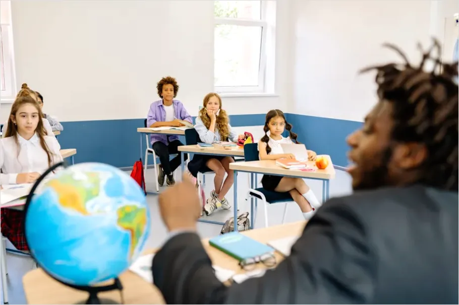 Detail Diverse Learners Classroom Photo Number 13