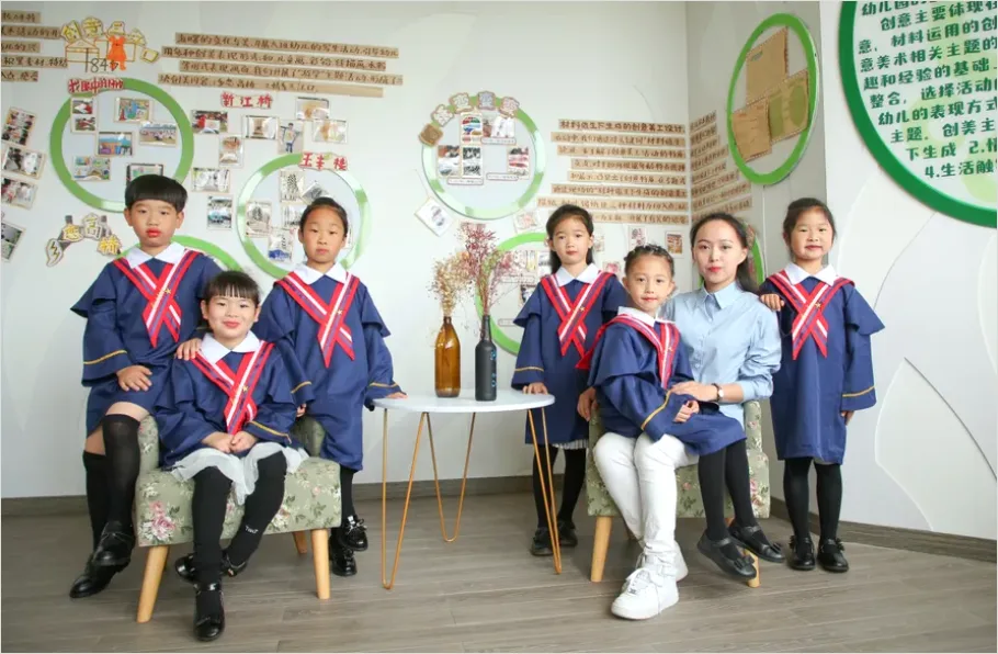 Detail Elementary Classroom Learning Photo Number 4