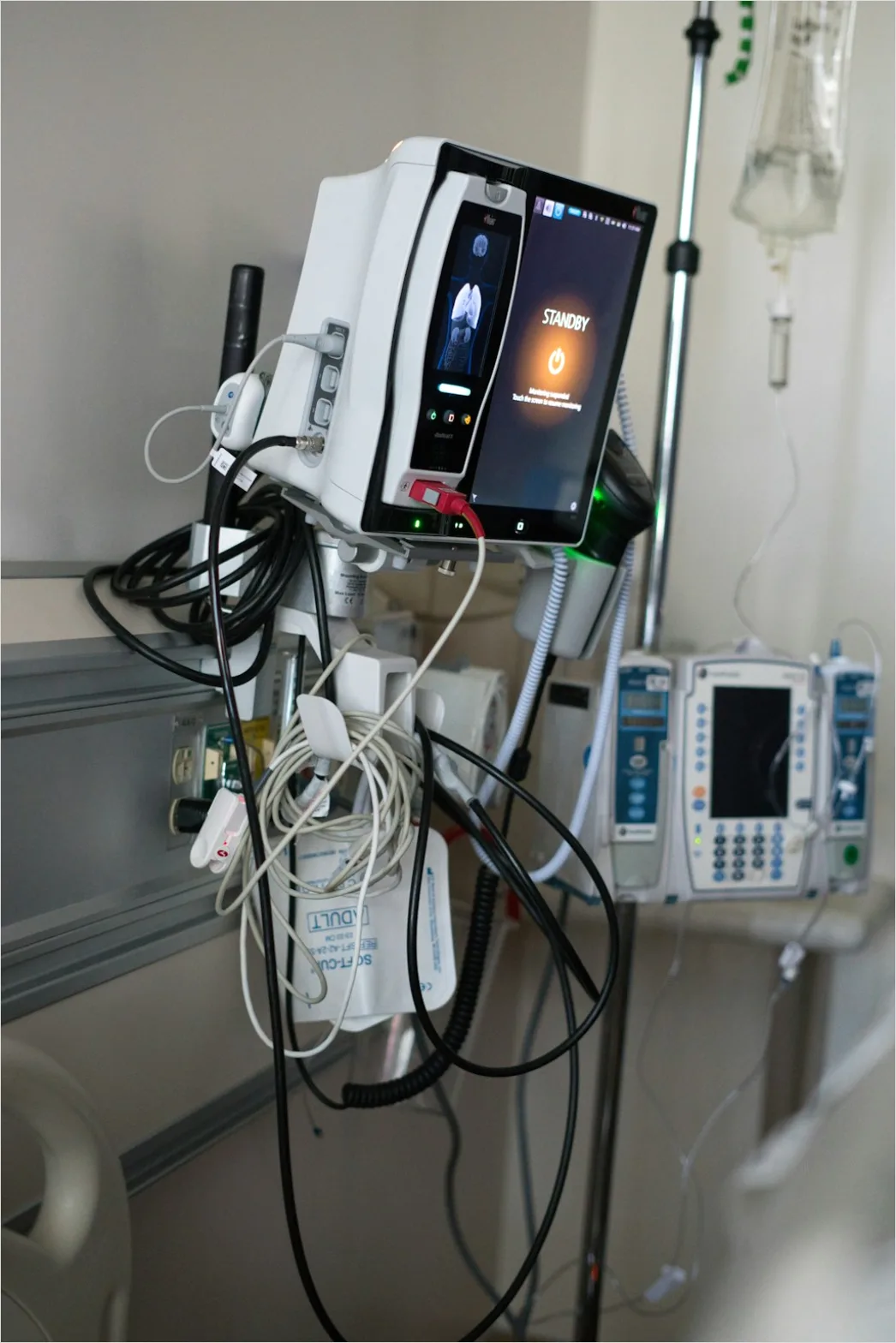 Detail Emergency Room Triage Desk Busy Number 16