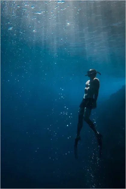 Detail Freediver Underwater Portrait Photo Number 15