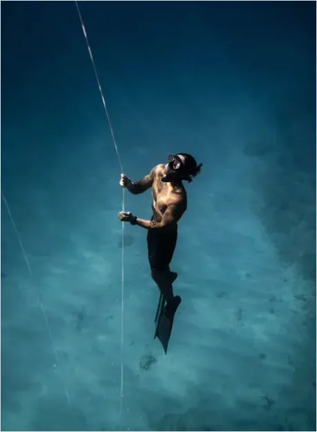 Detail Freediver Underwater Portrait Photo Number 3