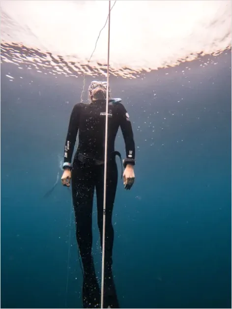 Detail Freediver Underwater Portrait Photo Number 6