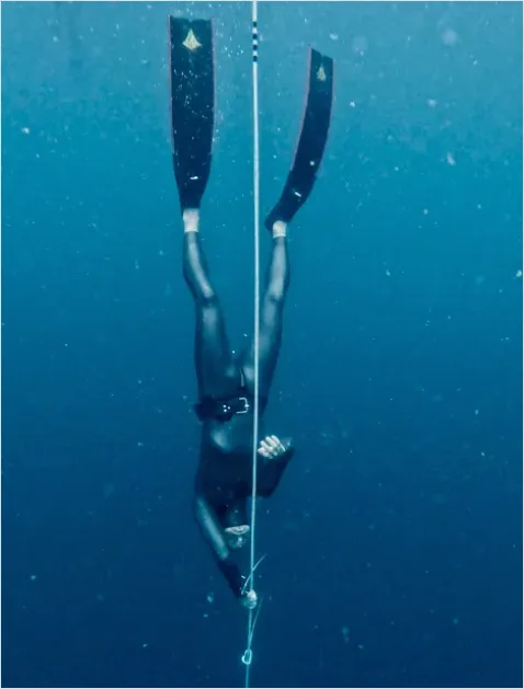 Detail Freediver Underwater Portrait Photo Number 10