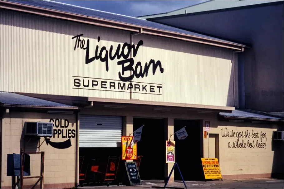 Detail Grocery Store Facade Exterior Photo Number 10