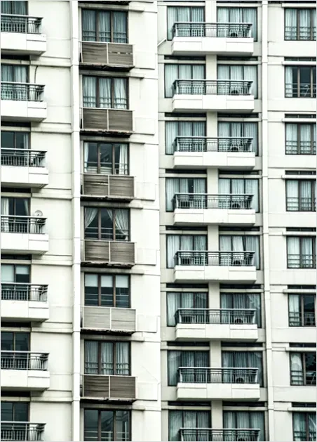 Detail Luxury Condo Tower Exterior Photo Number 7