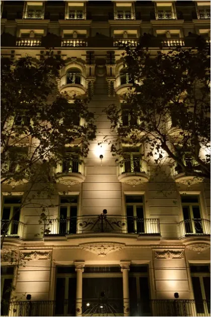 Detail Luxury Mansion Exterior Night Photo Number 7