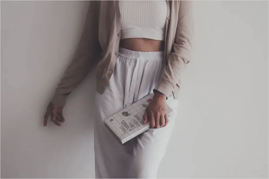 Detail Minimal Beige Outfit Aesthetic Photo Number 15