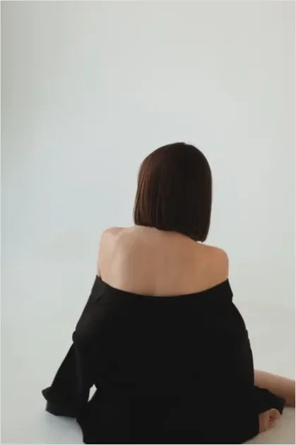 Minimal Black Outfit Aesthetic Photo 8d93