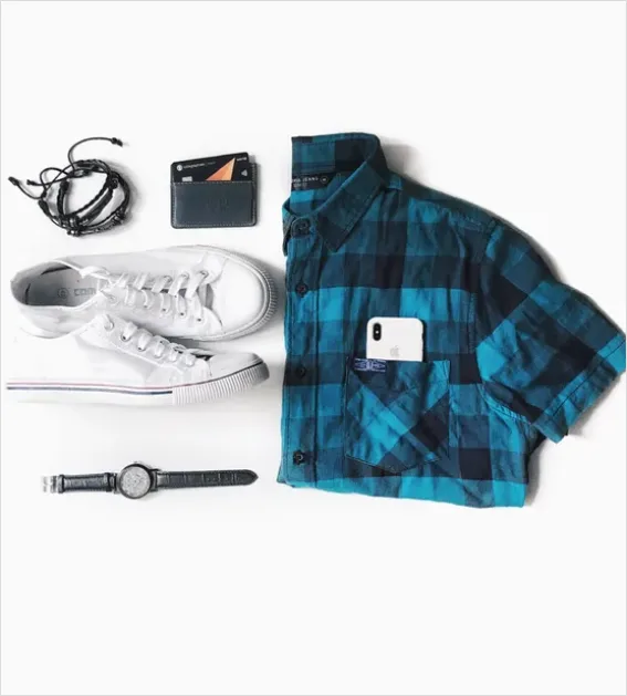 Detail Minimal Capsule Wardrobe Flat Lay Number 8