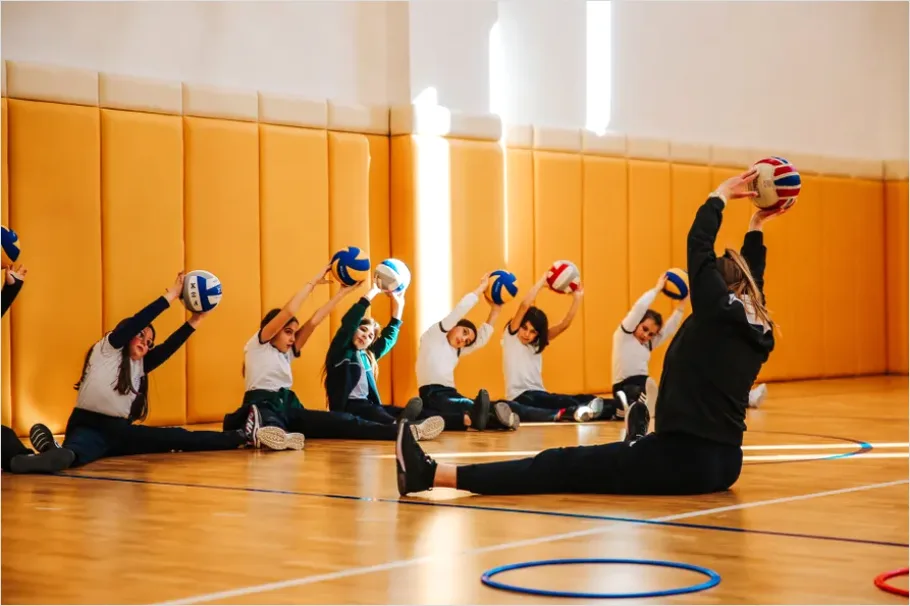 School Gym Class Photo 9ddb