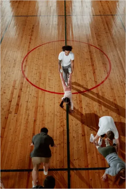 Detail School Gym Class Photo Number 3