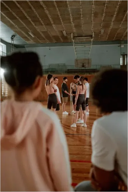 Detail School Gym Class Photo Number 4