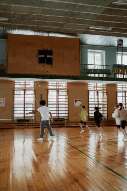 Detail School Gym Class Photo Number 8