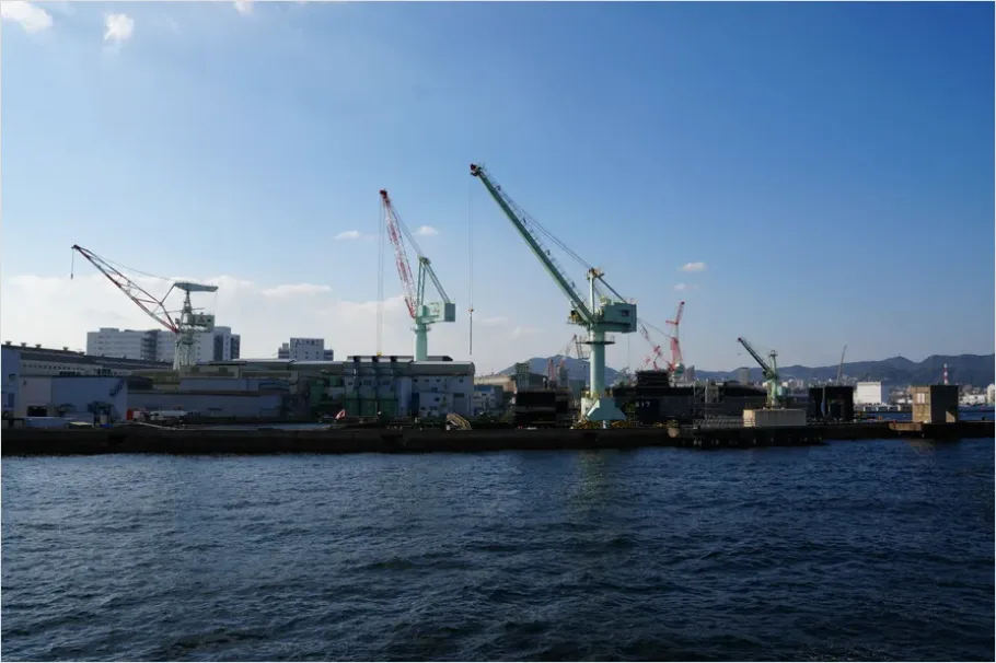 Detail Shipyard Cranes Industrial Skyline Photo Number 3