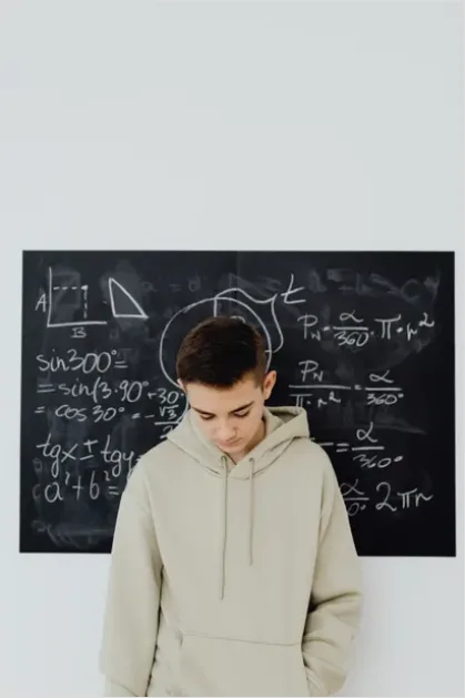 Detail Student Solving Math Problem Photo Number 6