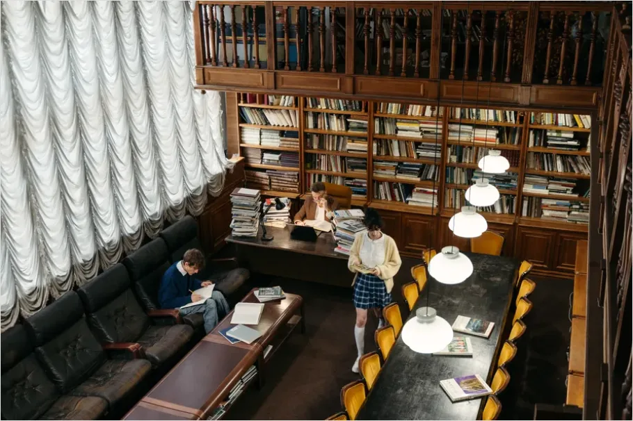 Detail Students Studying In Library Photo Number 11