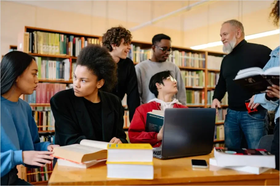 Detail Students Studying In Library Photo Number 13