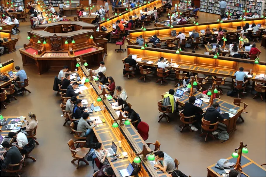 Detail Students Studying In Library Photo Number 5