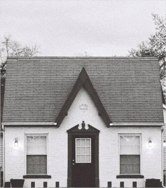 Detail Tudor Revival House Exterior Photo Number 4