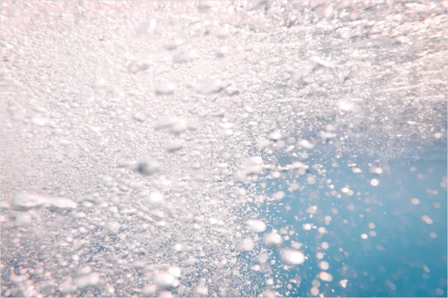 Detail Underwater Abstract Bubbles Photo Number 4