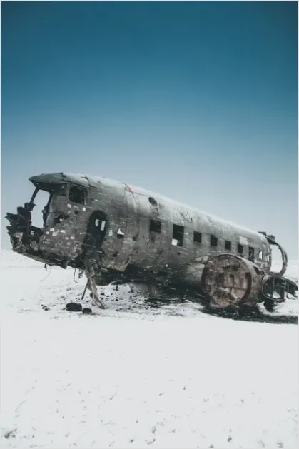 Detail Underwater Plane Wreck Photo Number 15