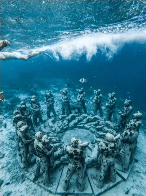 Detail Underwater Statue Reef Photo Number 4