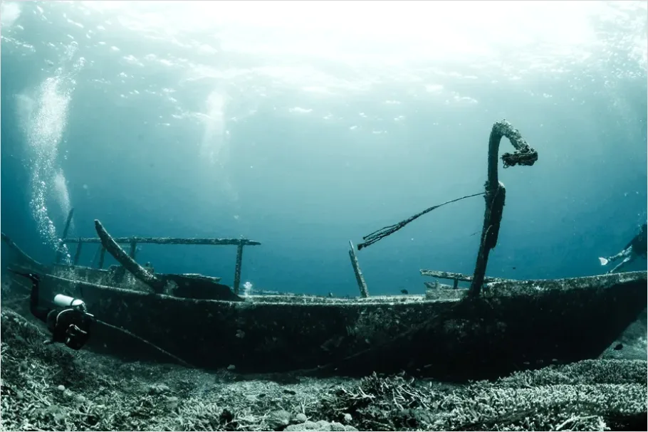 Detail Underwater Wreck With Diver Photo Number 6