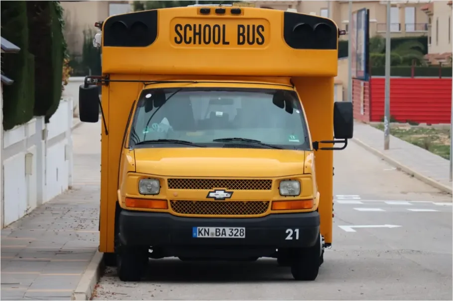 Detail Yellow School Bus Photo Number 8