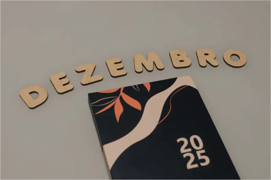 Detail Annual Report Booklet Mockup Photo Number 9