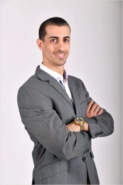Business Man Portrait Arms Crossed Office Photo Cbb6
