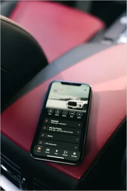 Detail Car Rental App On Smartphone Photo Number 4